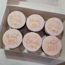 Load image into Gallery viewer, Cupcakes
