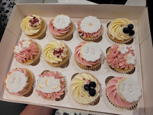 Load image into Gallery viewer, Cupcakes