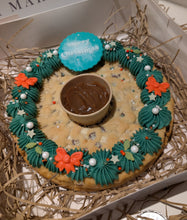Load image into Gallery viewer, Wreath Brownie, Blondie or Cookie