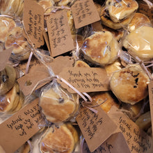 Load image into Gallery viewer, Wedding cakes &amp; more
