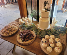 Load image into Gallery viewer, Wedding cakes &amp; more
