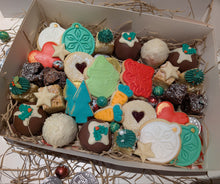 Load image into Gallery viewer, Grinch Treat Box - Large
