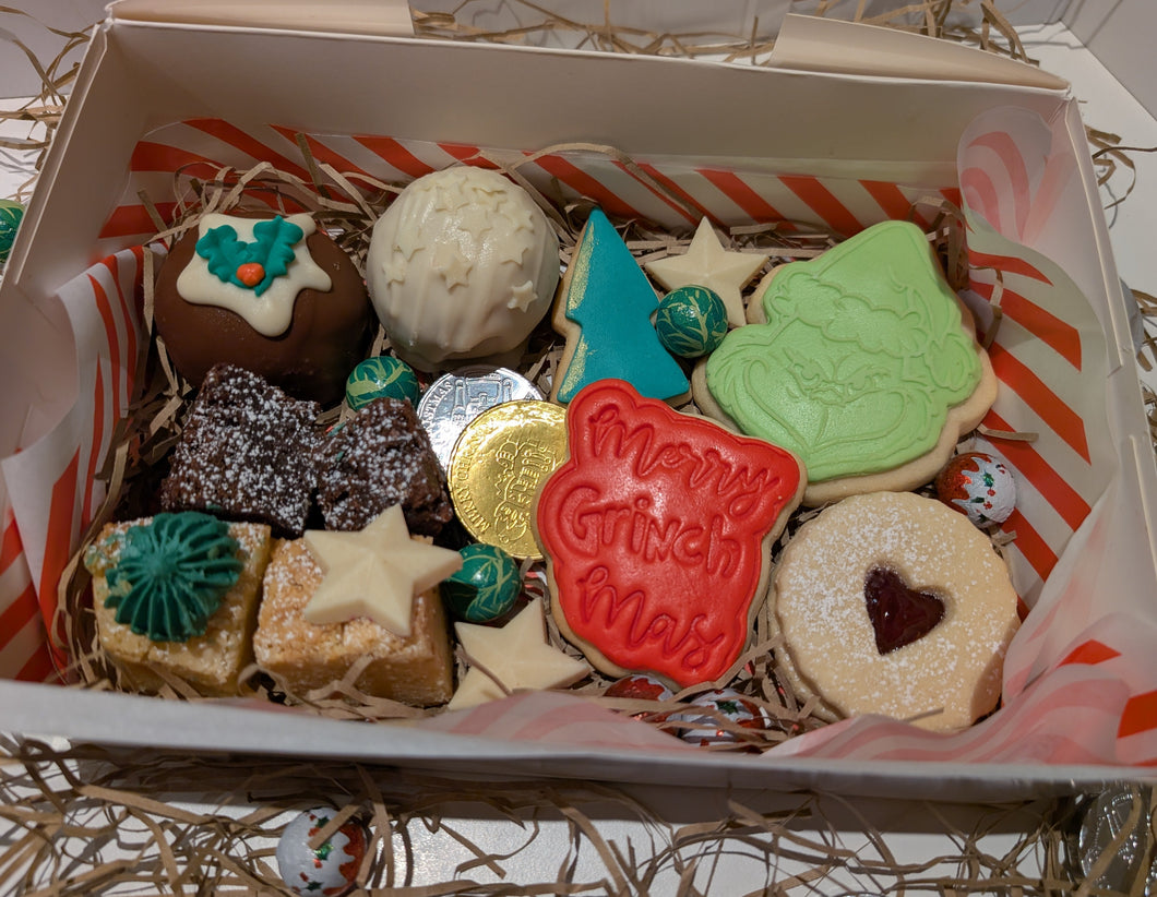 Grinch Treat Box - Medium